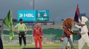 PSL 2026, PSL 2026 Mascot Fight Video, David Warner, David Warner Video, Karachi Kings, Lahore Qalandars, PSL Viral Video, Ramiz Raja, Pakistan Super League, Cricket Viral Video, Shaheen Afridi, Karachi vs Lahore, PSL News