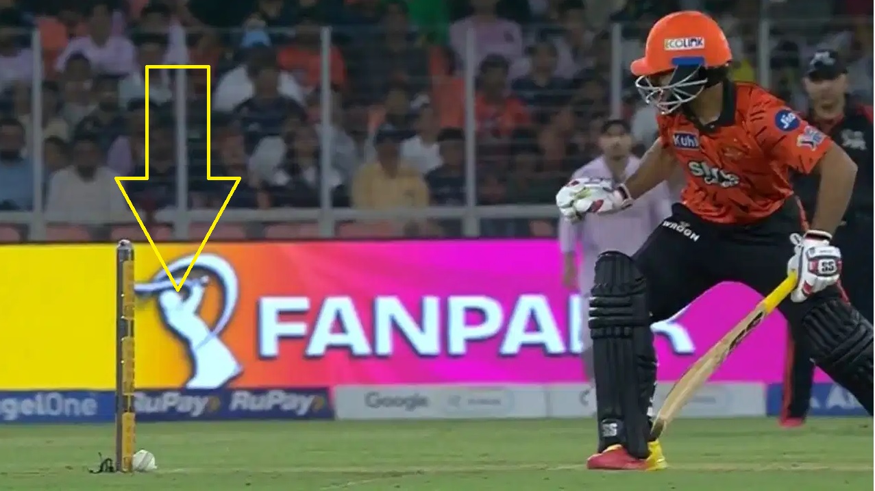 GT vs SRH bizarre moment ball hits stumps not out during Gujarat Titans vs Sunrisers Hyderabad IPL 2026 match